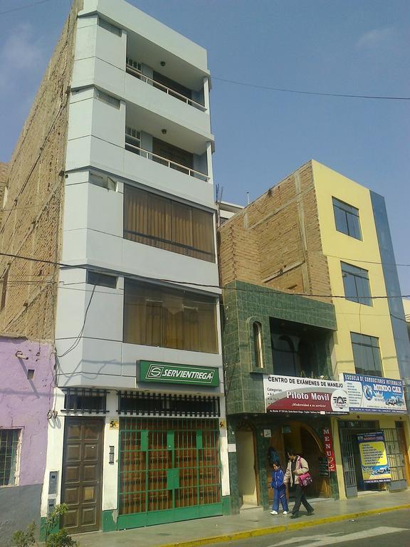 Strenua Santa Maria Suites Trujillo Esterno foto