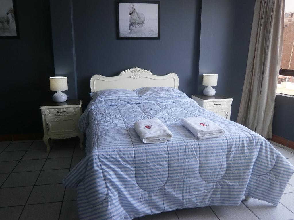 Strenua Santa Maria Suites Trujillo Esterno foto