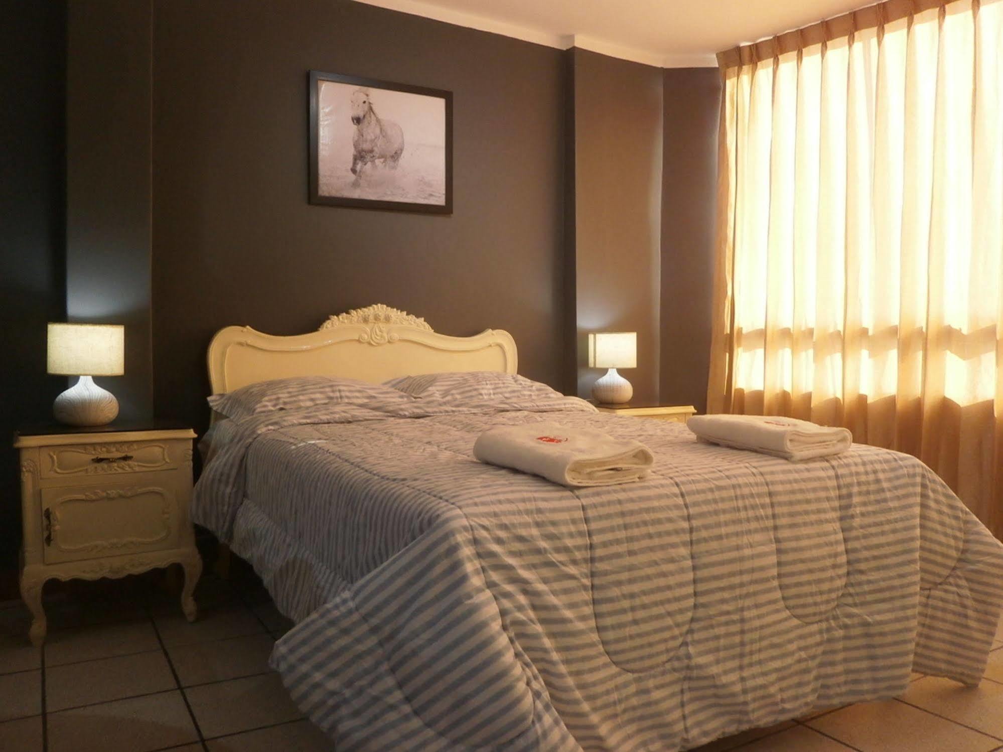 Strenua Santa Maria Suites Trujillo Esterno foto